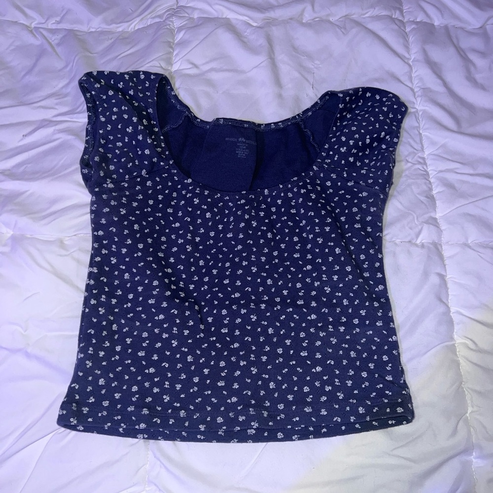 Brandy Melville floral short sleeve top